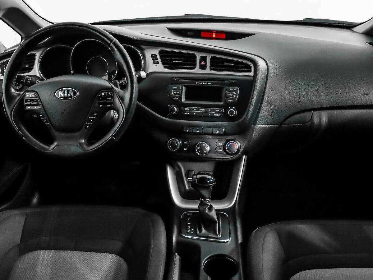 Kia Ceed с пробегом — 2014 год. Фото: #11