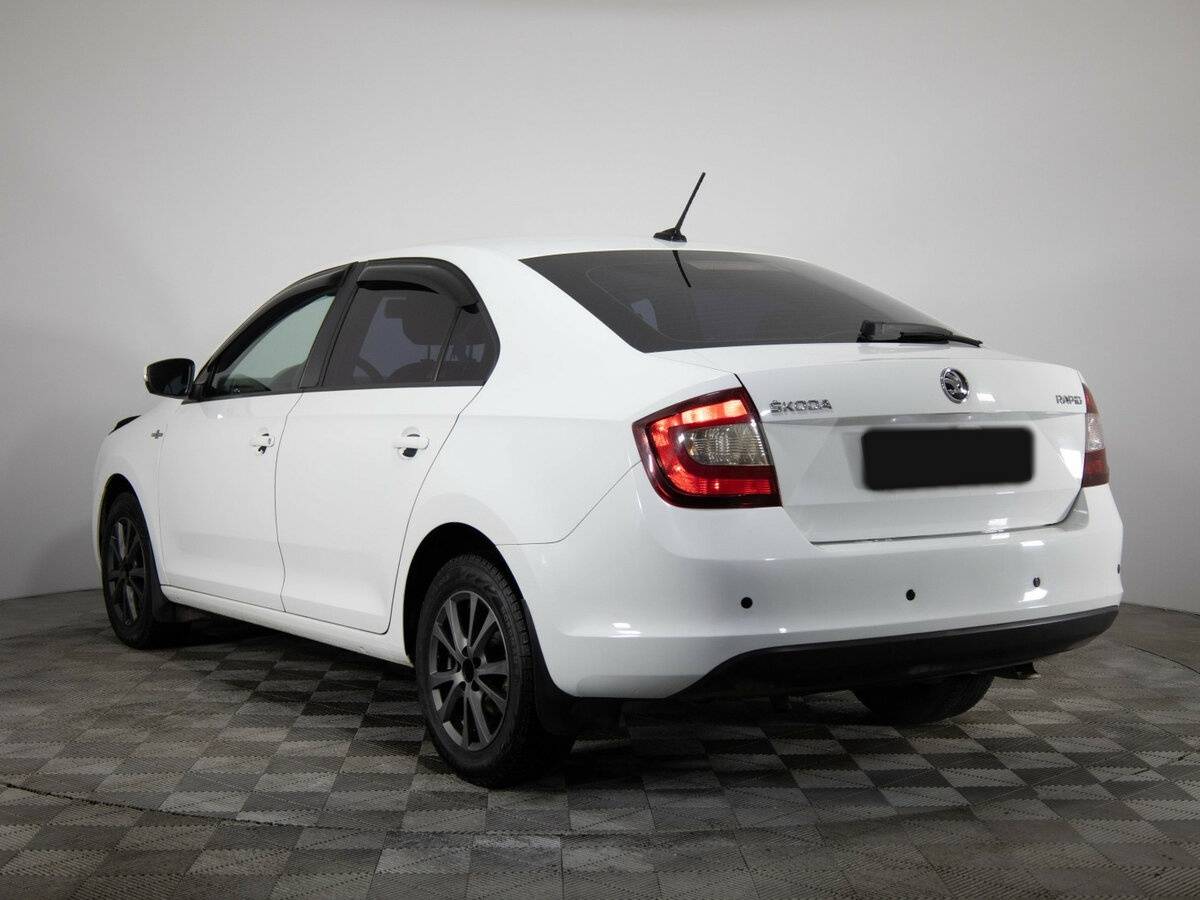 Skoda Rapid с пробегом — 2019 год. Фото: #5