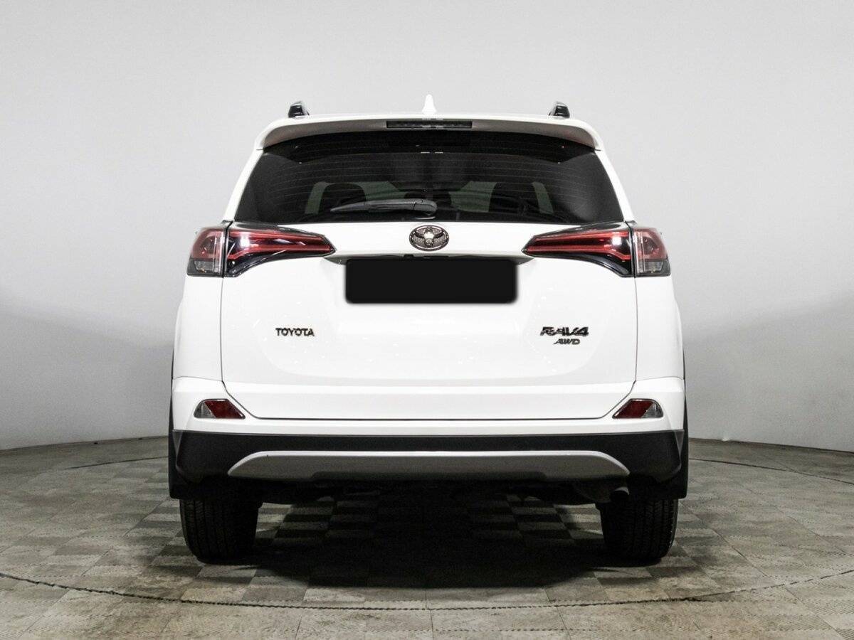 Toyota RAV4 с пробегом — 2019 год. Фото: #5