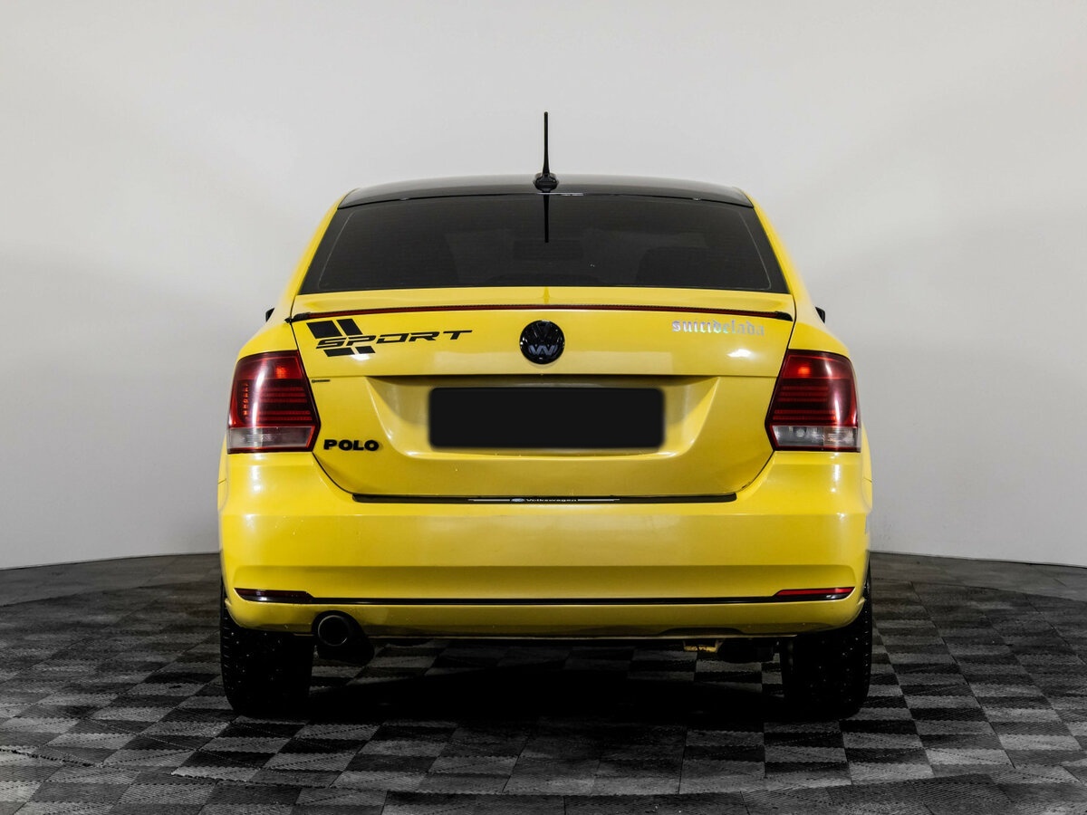 Volkswagen Polo с пробегом — 2018 год. Фото: #4