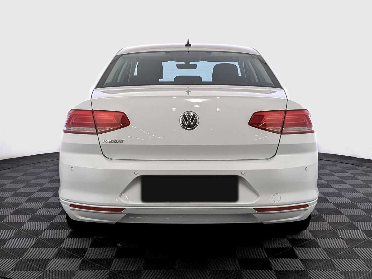 Volkswagen Passat с пробегом — 2019 год. Фото: #5