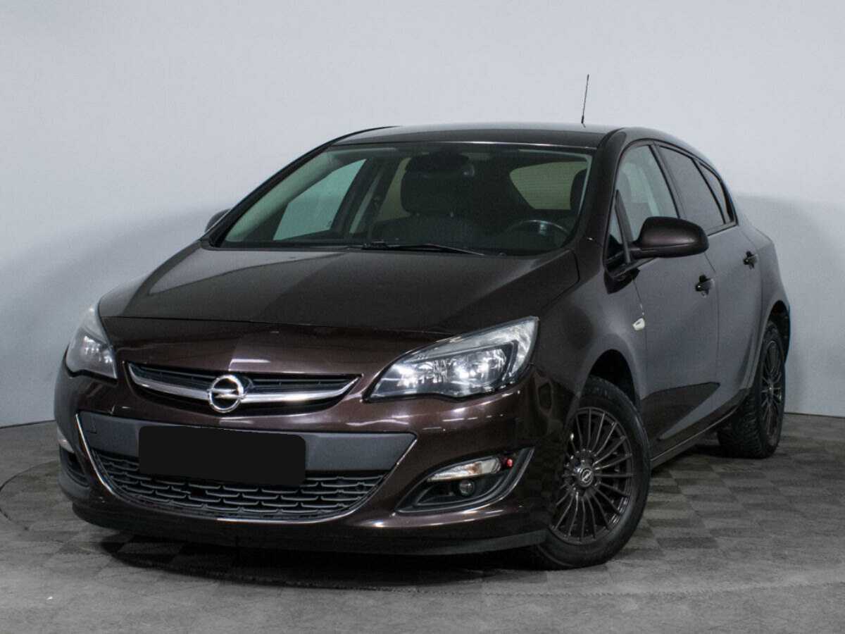 Opel Astra с пробегом — 2014 год. Фото: #0