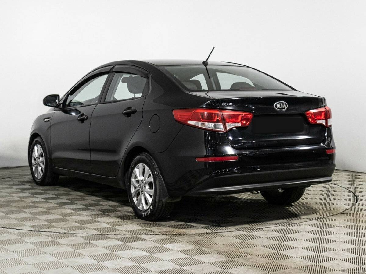 Kia Rio с пробегом — 2015 год. Фото: #6