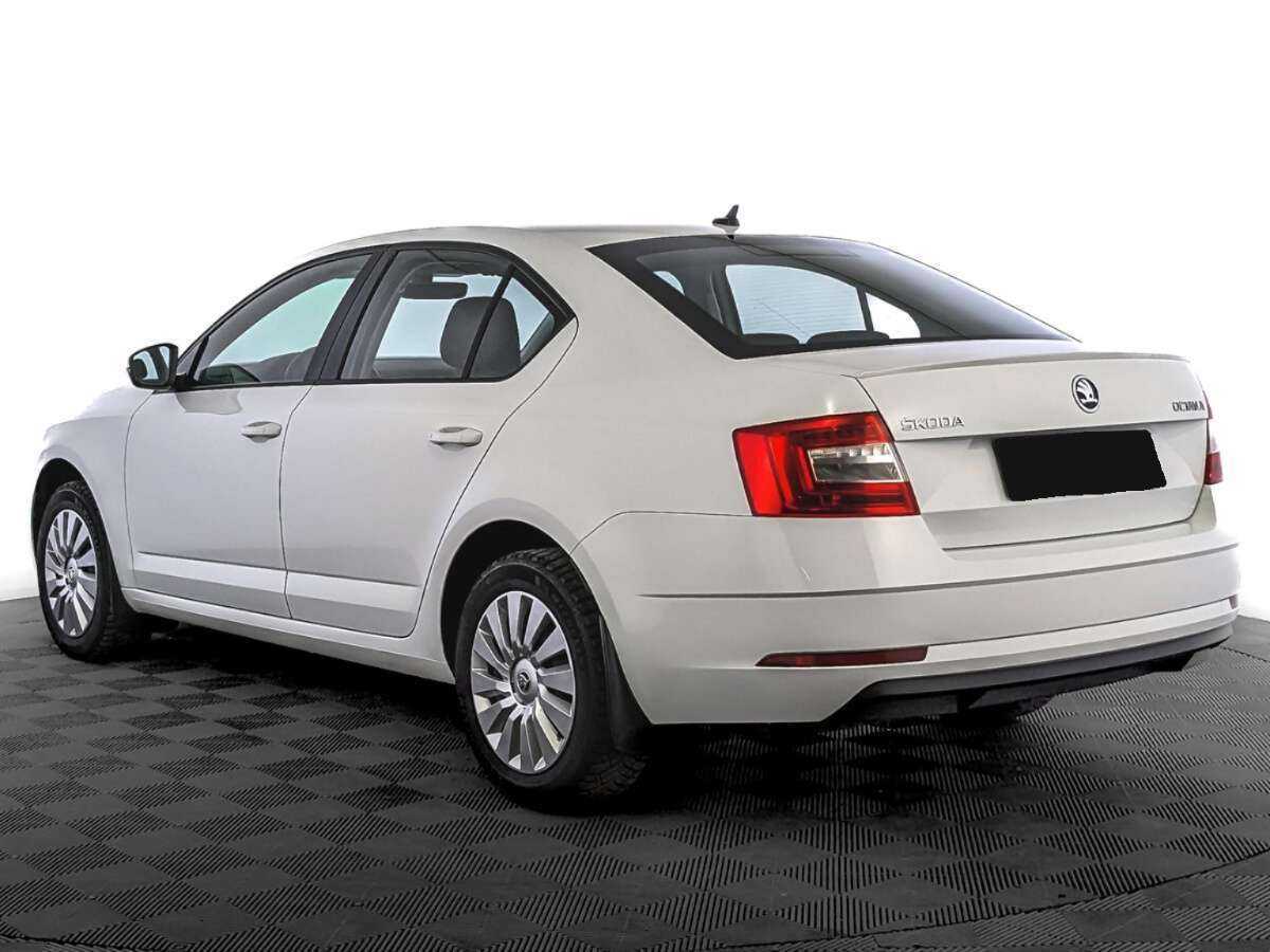 Skoda Octavia с пробегом — 2020 год. Фото: #6