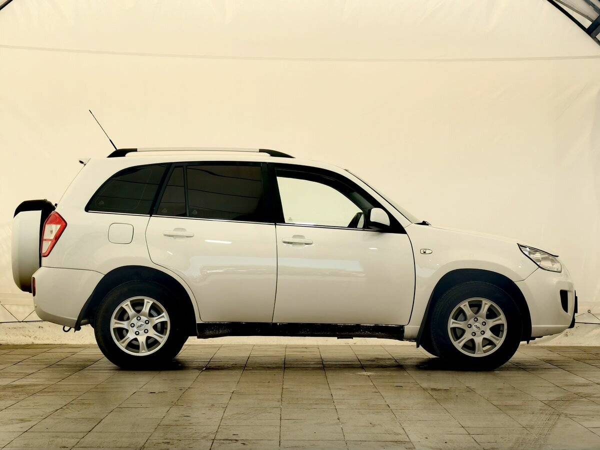 Chery Tiggo (T11) с пробегом — 2015 год. Фото: #4