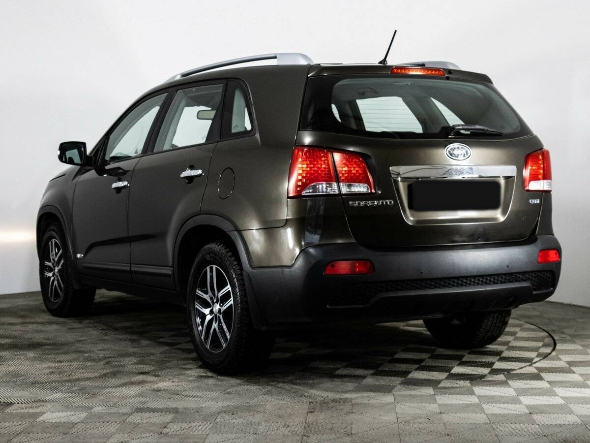 Kia Sorento с пробегом — 2012 год. Фото: #6