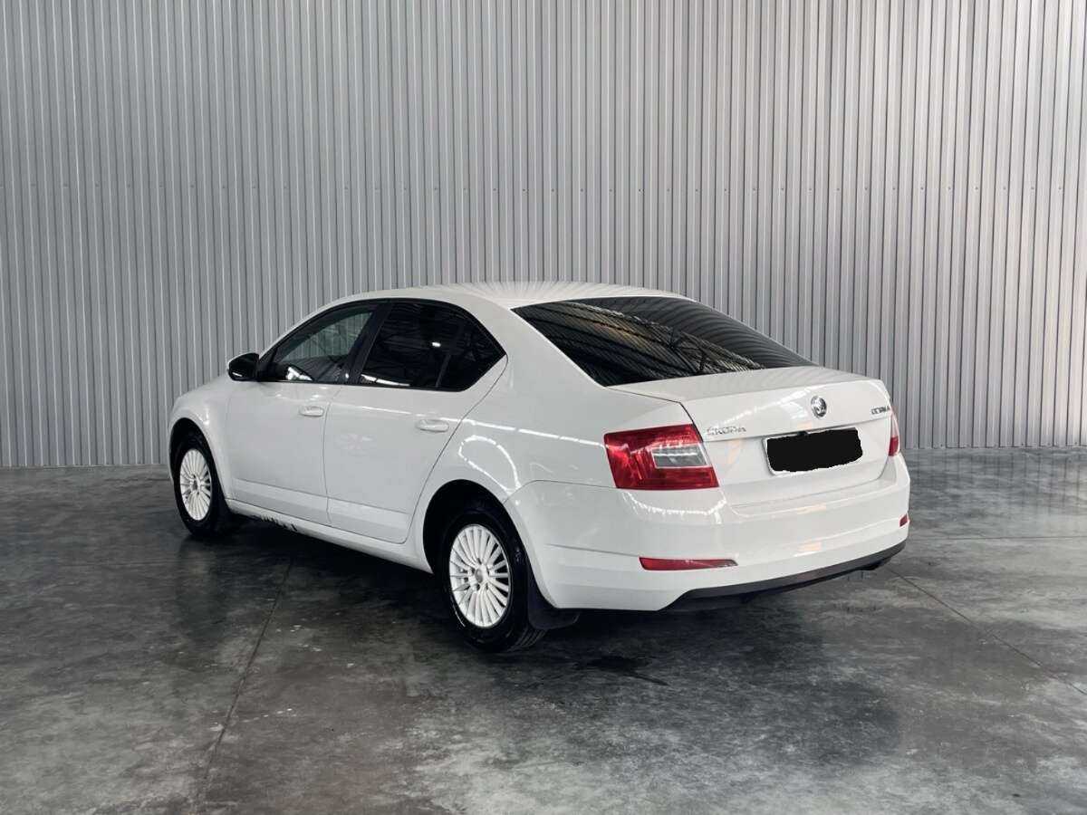 Skoda Octavia с пробегом — 2013 год. Фото: #6