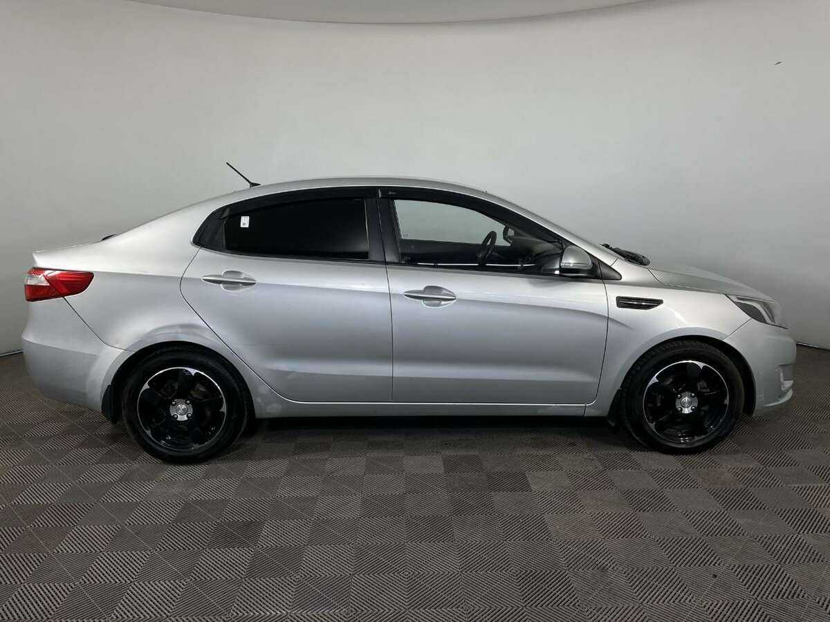 Kia Rio с пробегом — 2012 год. Фото: #3