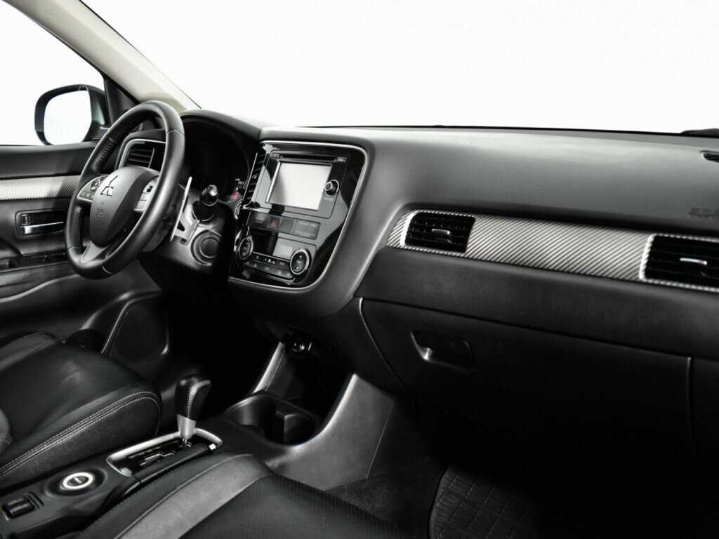 Mitsubishi Outlander с пробегом — 2012 год. Фото: #8