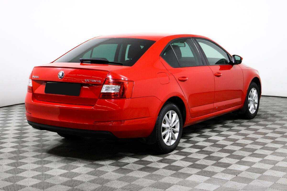 Skoda Octavia с пробегом — 2015 год. Фото: #4