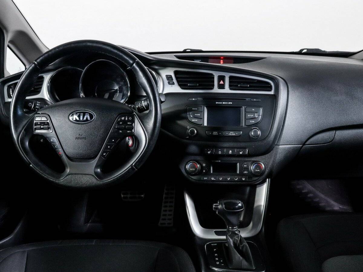 Kia Ceed с пробегом — 2014 год. Фото: #6
