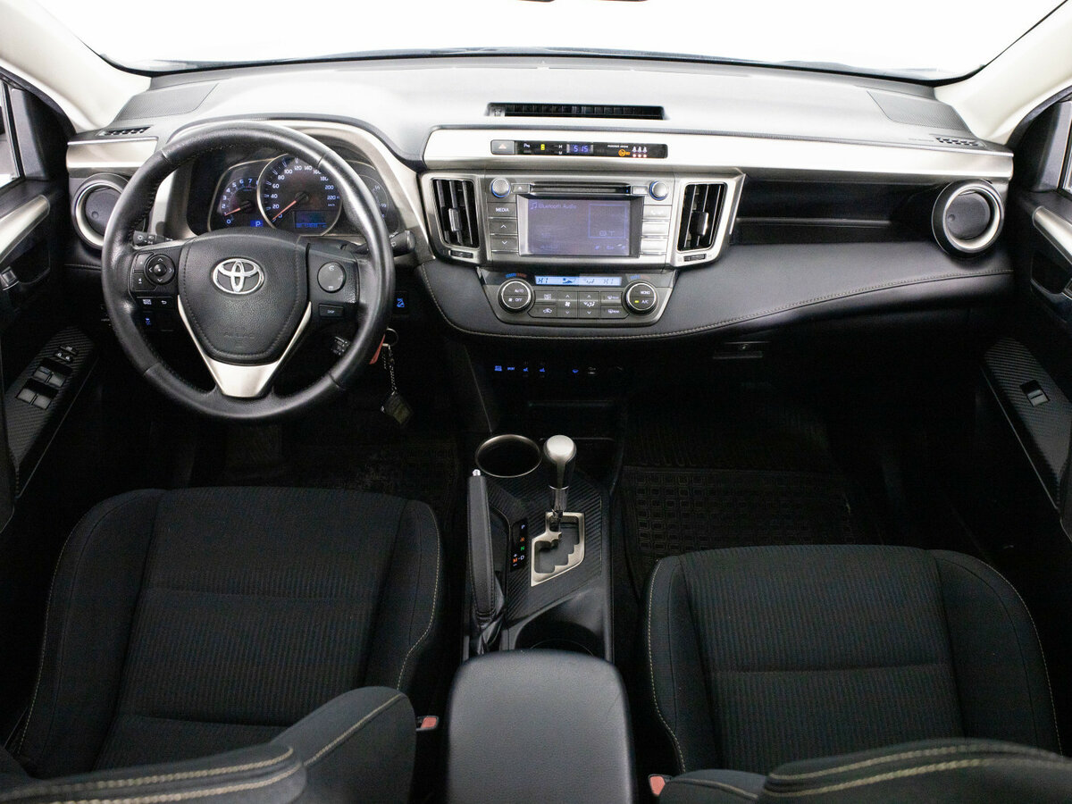 Toyota RAV4 с пробегом — 2013 год. Фото: #9