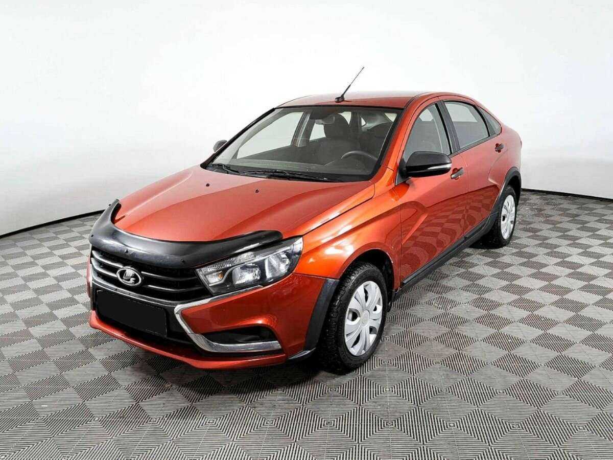 Lada (ВАЗ) Vesta с пробегом — 2018 год. Посмотреть фото