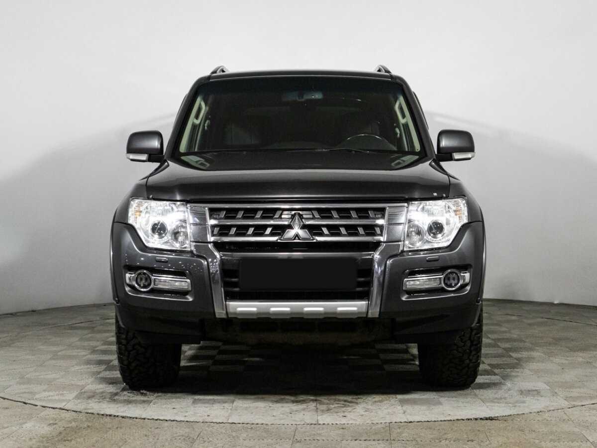 Mitsubishi Pajero с пробегом — 2014 год. Фото: #1