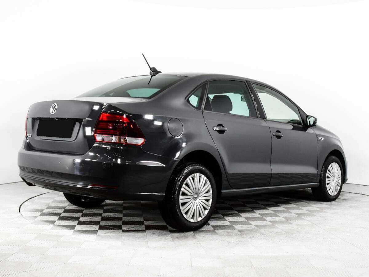 Volkswagen Polo с пробегом — 2018 год. Фото: #4