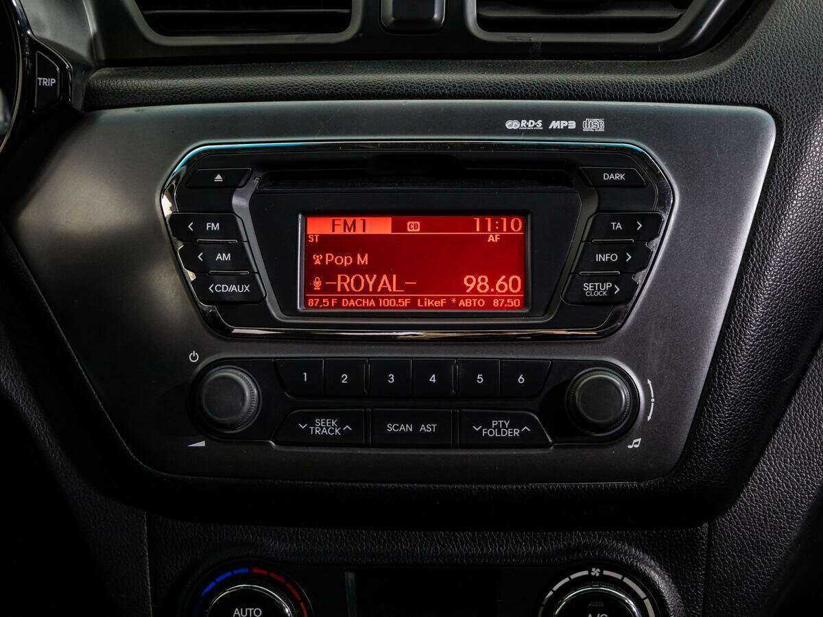 Kia Rio с пробегом — 2012 год. Фото: #13