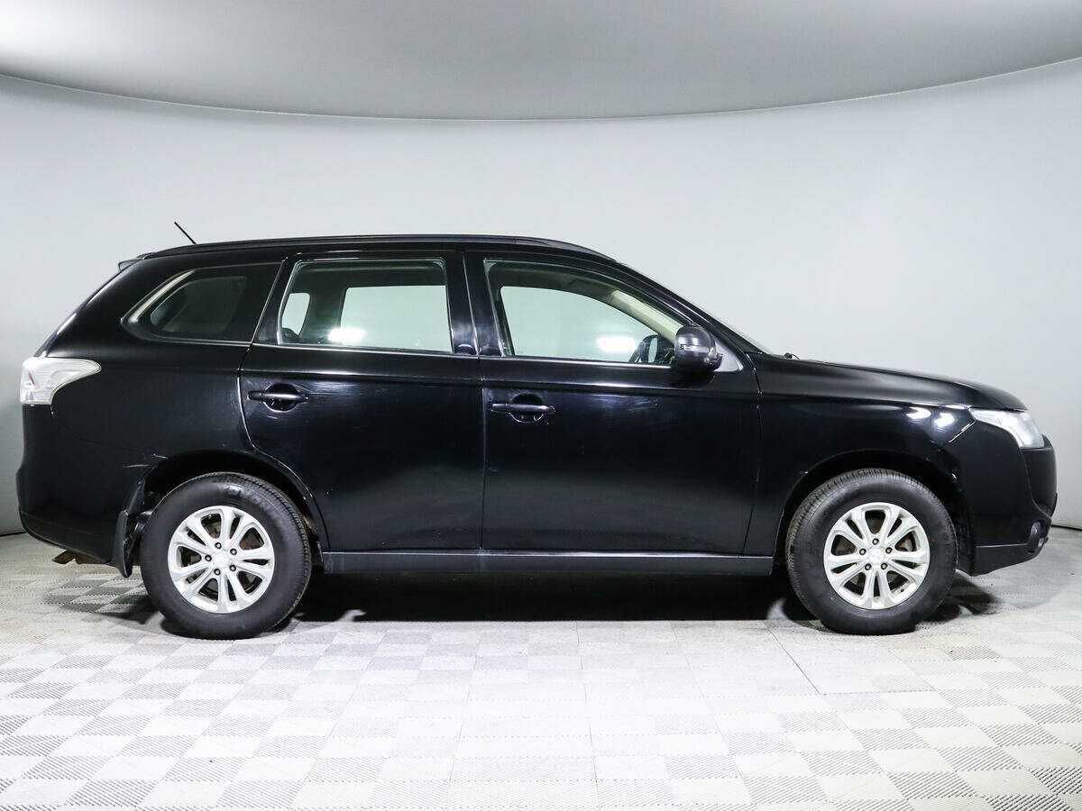 Mitsubishi Outlander с пробегом — 2013 год. Фото: #3