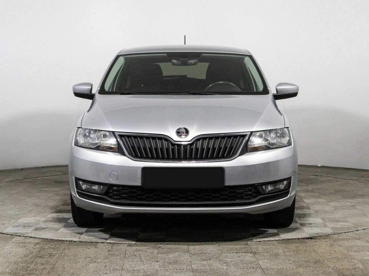 Skoda Rapid с пробегом — 2018 год. Фото: #1