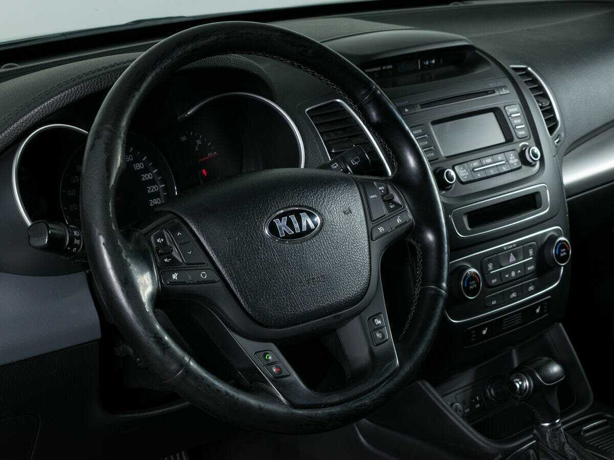 Kia Sorento с пробегом — 2014 год. Фото: #13