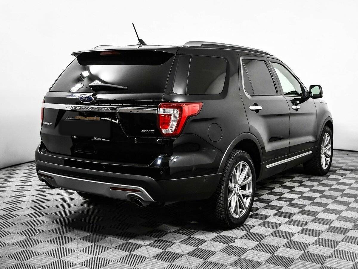 Ford Explorer с пробегом — 2017 год. Фото: #4