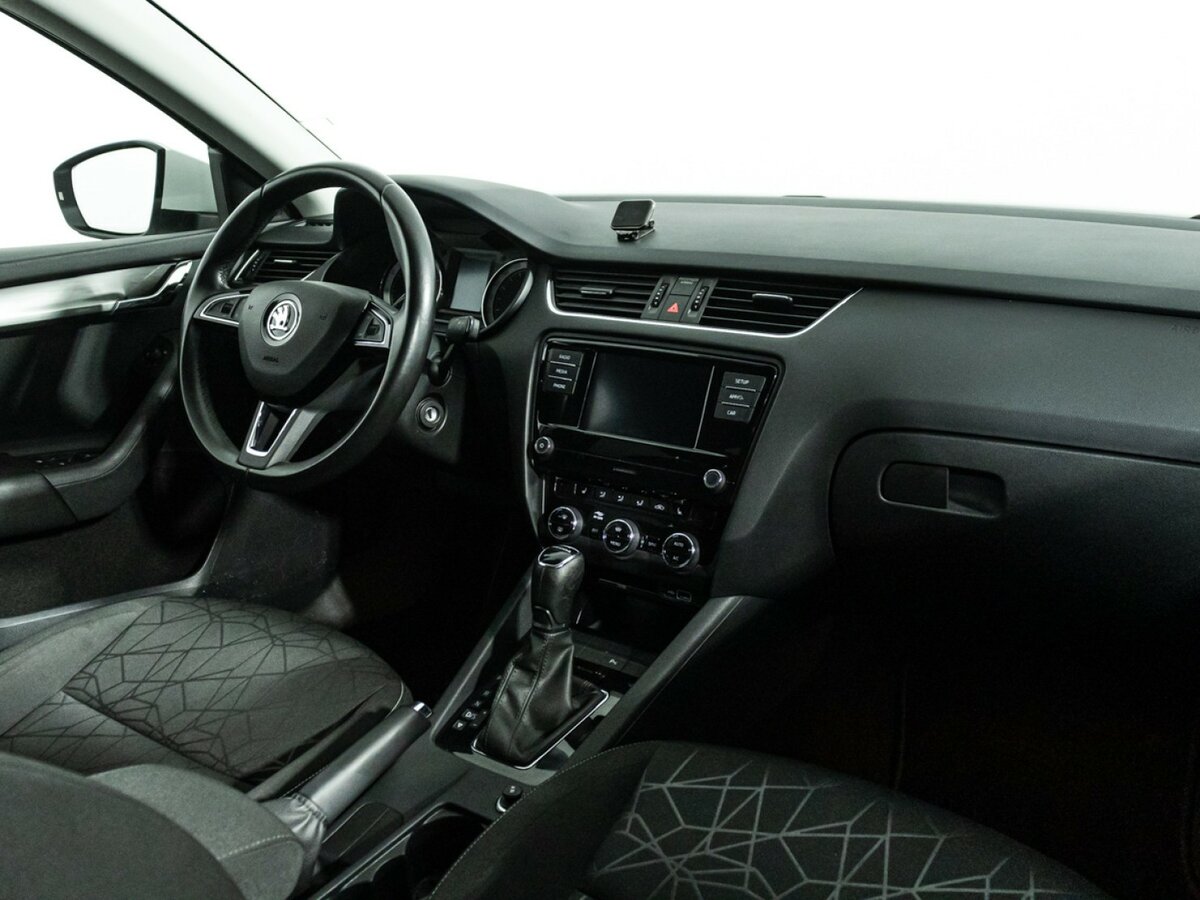 Skoda Octavia с пробегом — 2019 год. Фото: #8