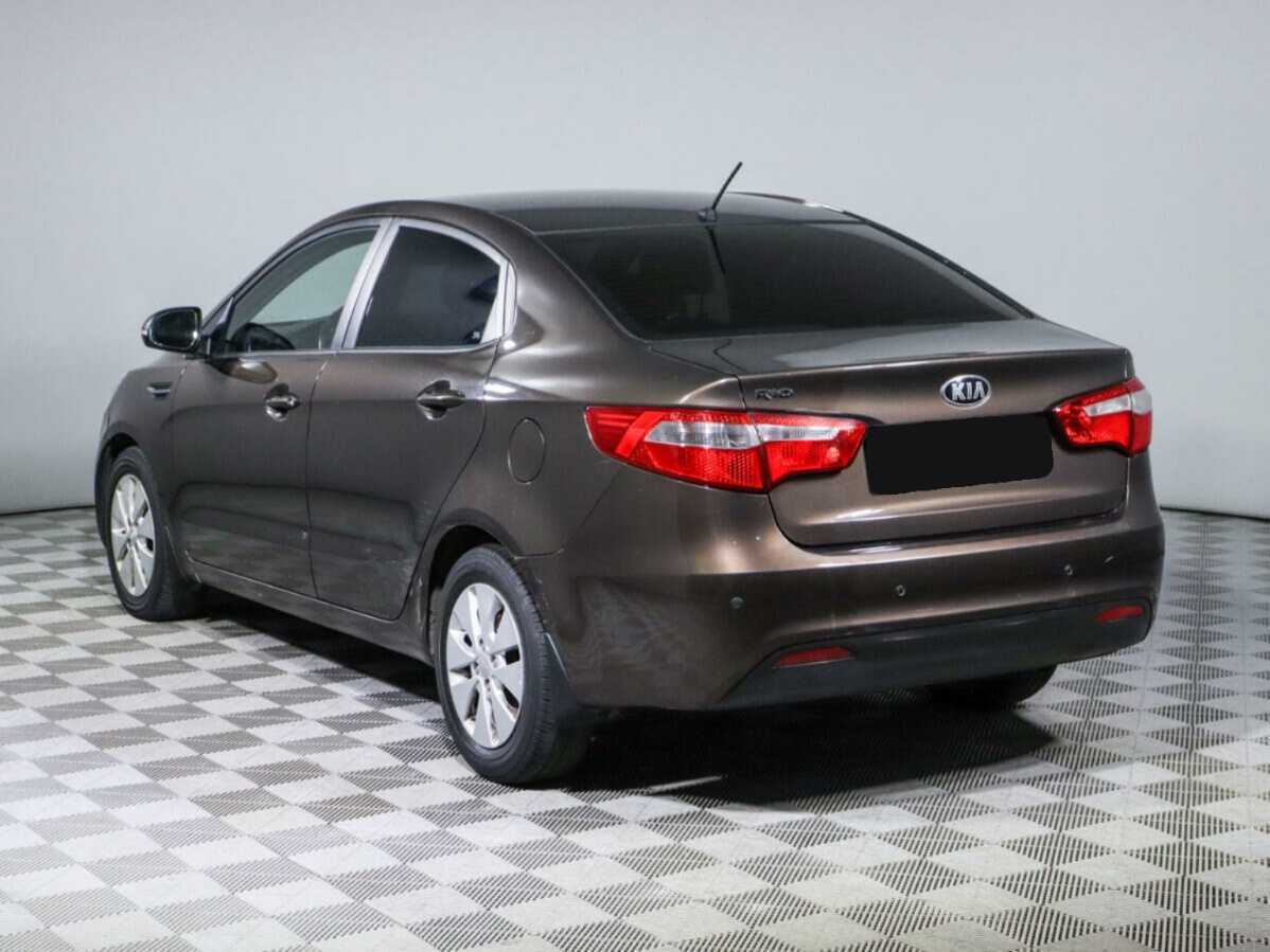 Kia Rio с пробегом — 2014 год. Фото: #5