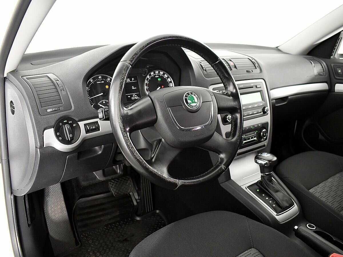 Skoda Octavia с пробегом — 2012 год. Фото: #6