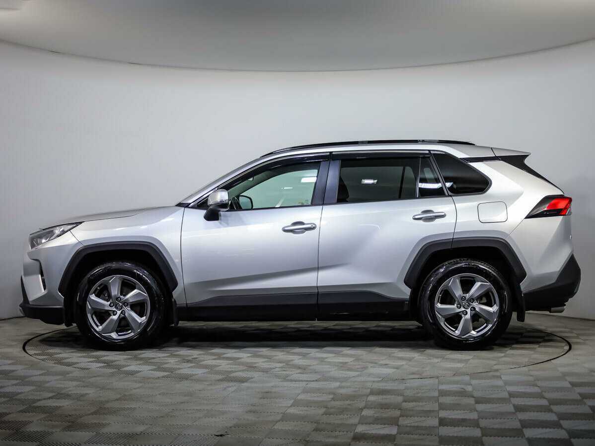 Toyota RAV4 с пробегом — 2020 год. Фото: #5