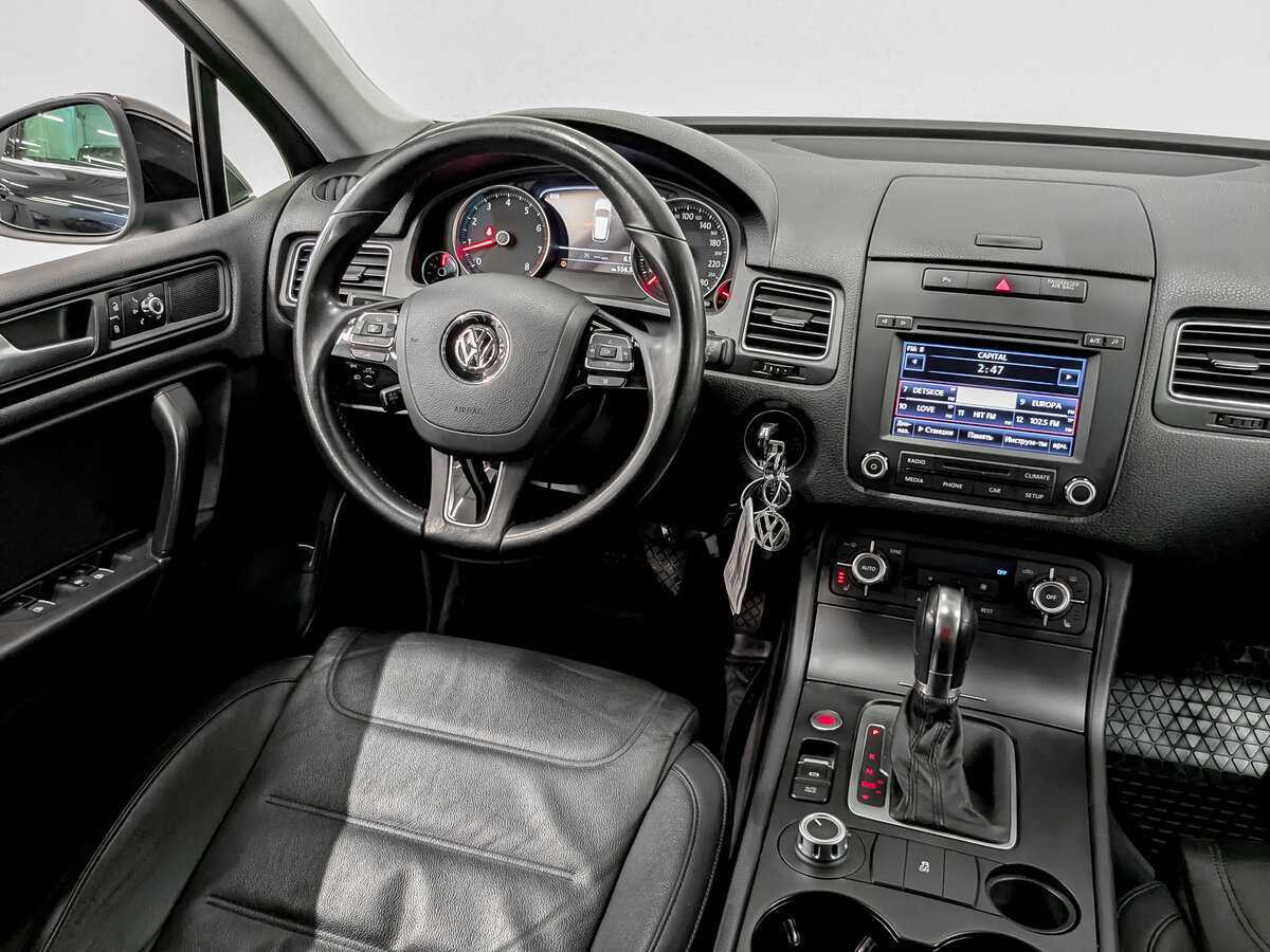 Volkswagen Touareg с пробегом — 2013 год. Фото: #24