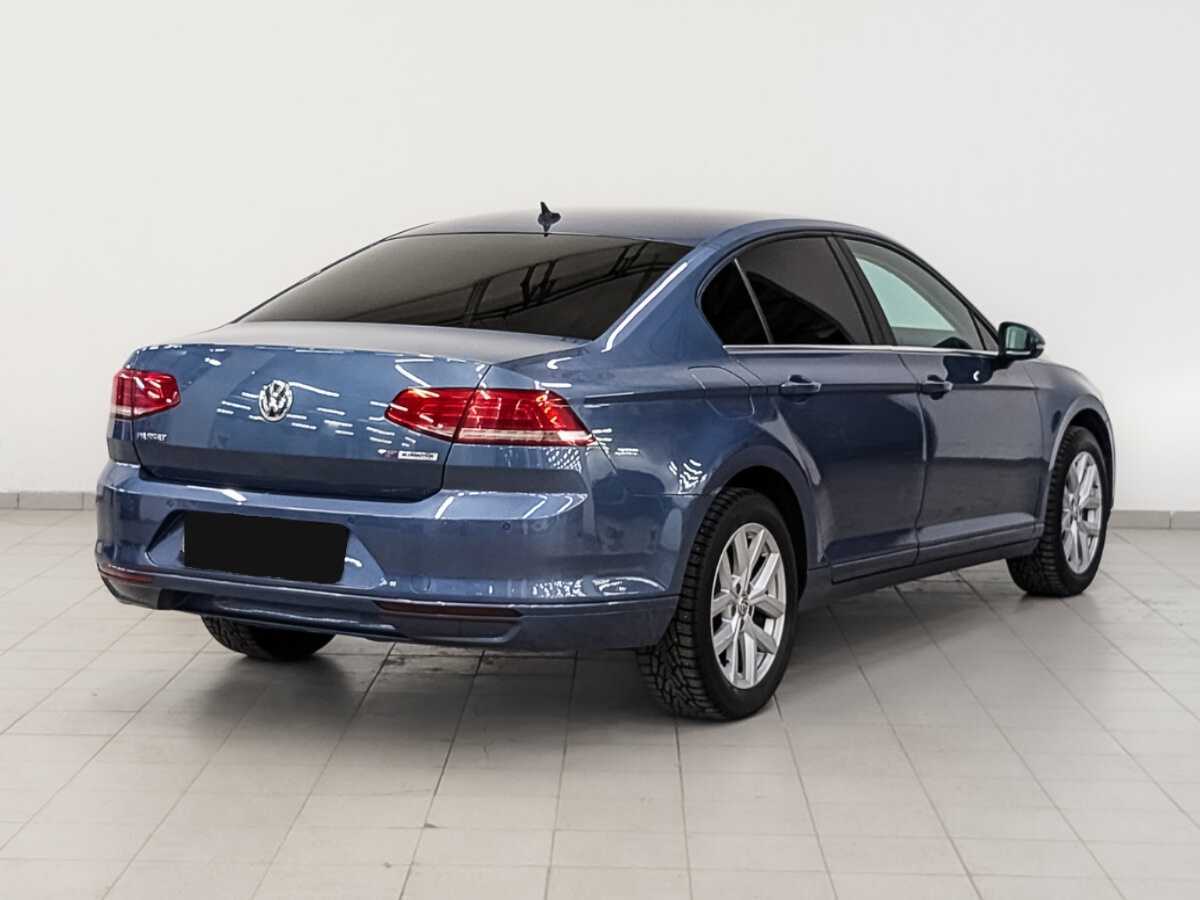 Volkswagen Passat с пробегом — 2015 год. Фото: #4