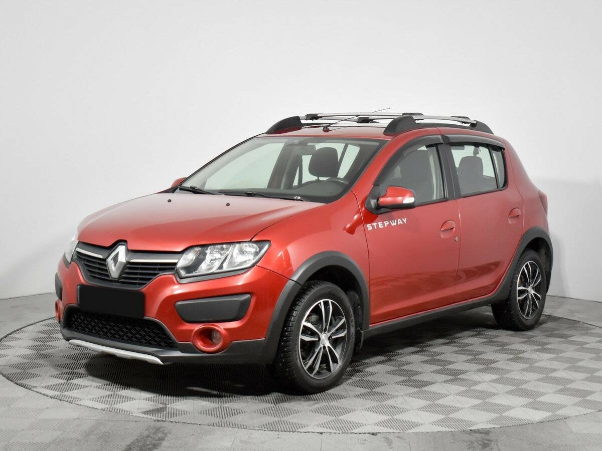 Renault Sandero с пробегом — 2016 год. Фото: #0