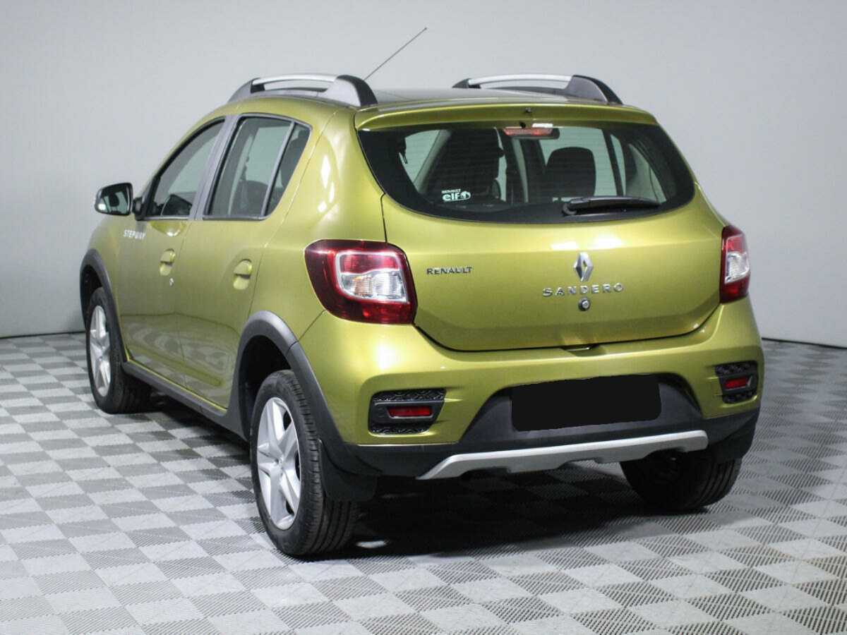 Renault Sandero с пробегом — 2017 год. Фото: #5