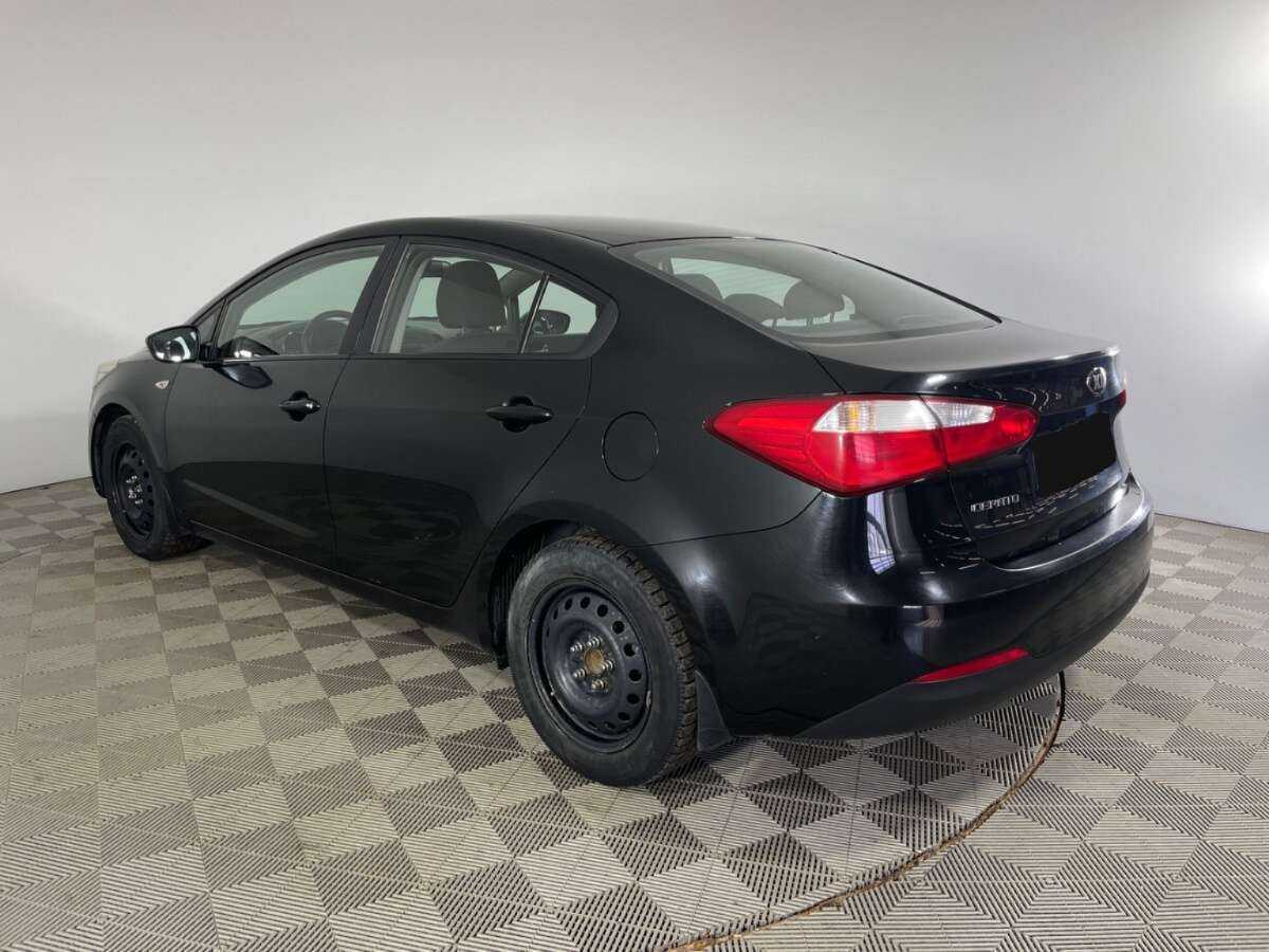 Kia Cerato с пробегом — 2015 год. Фото: #5