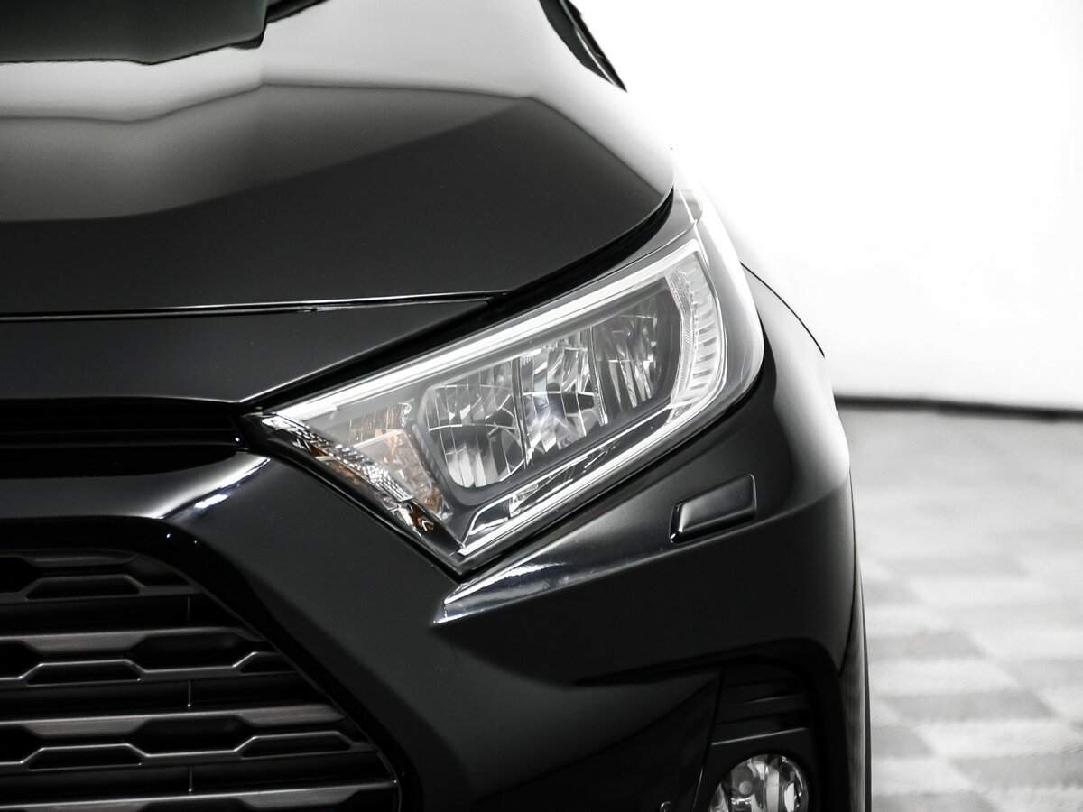 Toyota RAV4 с пробегом — 2020 год. Фото: #14