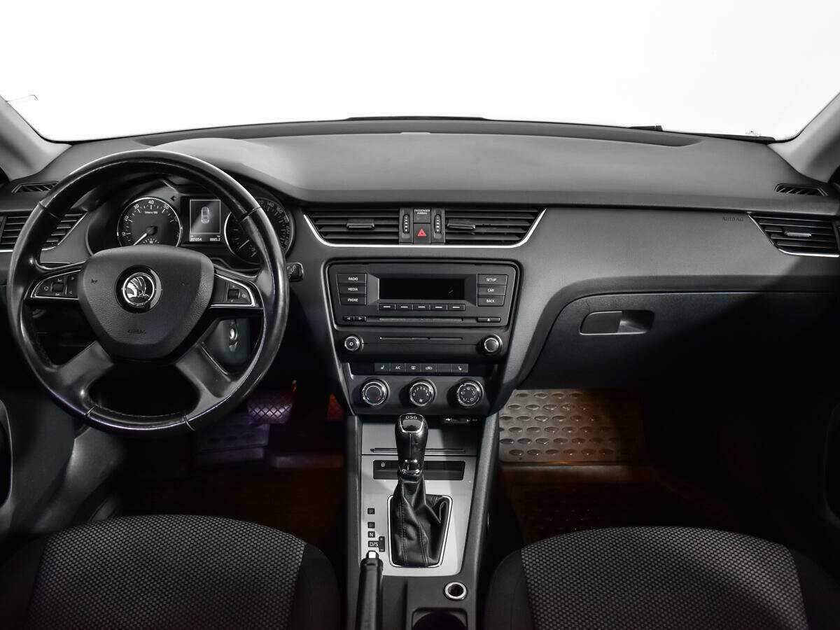 Skoda Octavia с пробегом — 2013 год. Фото: #9