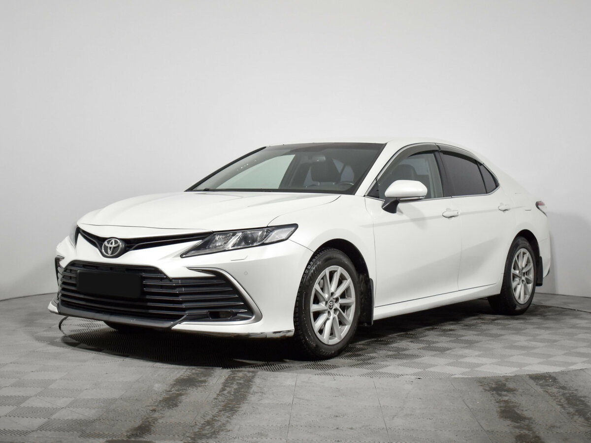 Toyota Camry с пробегом — 2022 год. Посмотреть фото