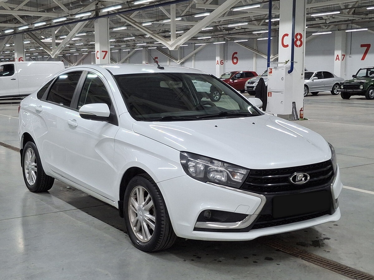 Lada (ВАЗ) Vesta с пробегом — 2017 год. Фото: #2