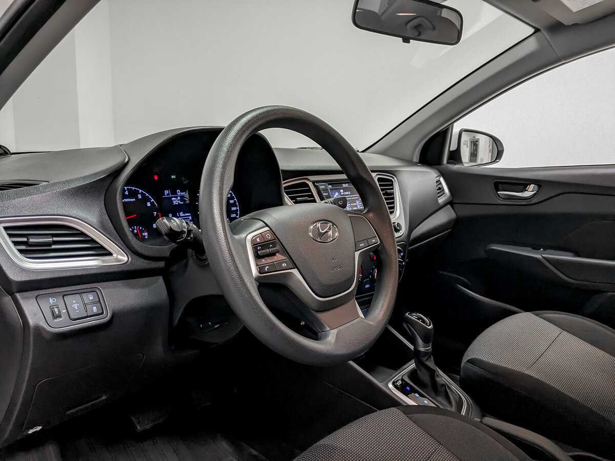 Hyundai Solaris с пробегом — 2021 год. Фото: #16