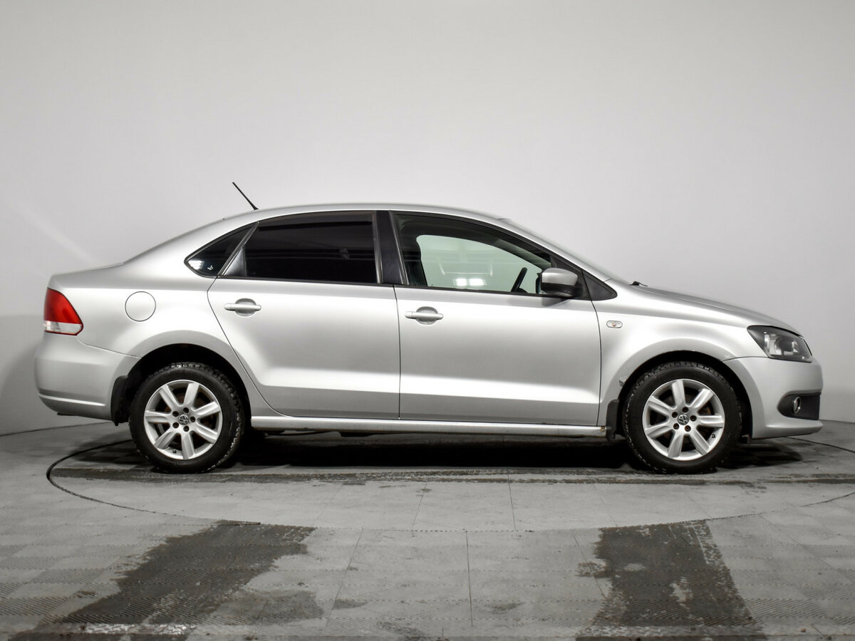 Volkswagen Polo с пробегом — 2015 год. Фото: #3