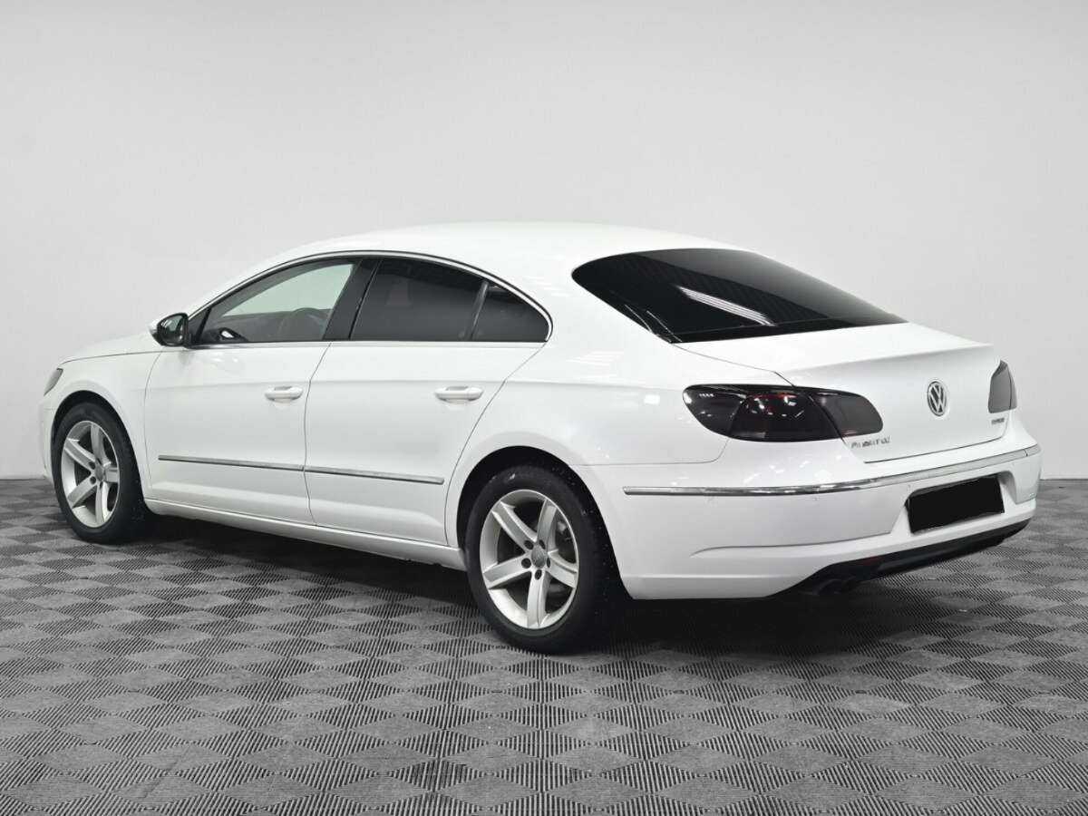 Volkswagen Passat CC с пробегом — 2012 год. Фото: #3