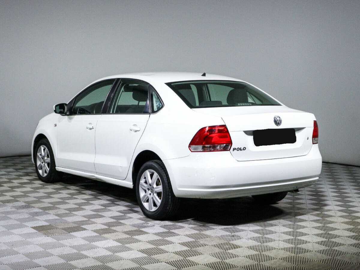 Volkswagen Polo с пробегом — 2014 год. Фото: #6