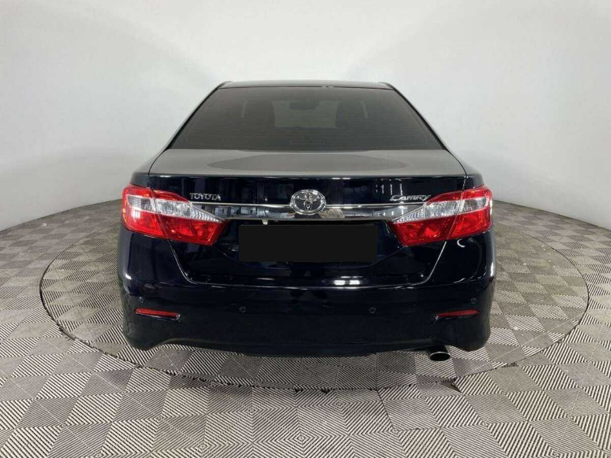Toyota Camry с пробегом — 2012 год. Фото: #2