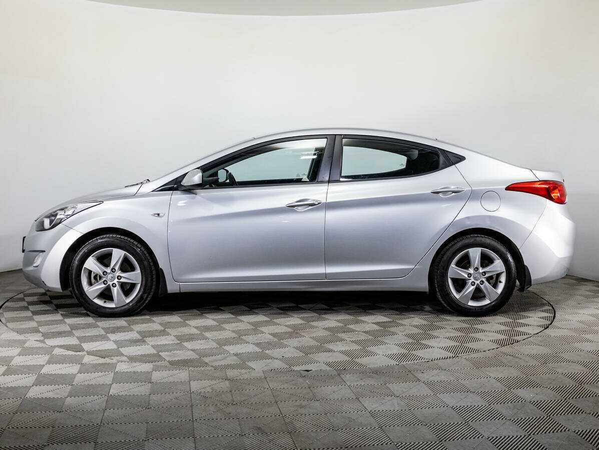 Hyundai Elantra с пробегом — 2013 год. Фото: #7