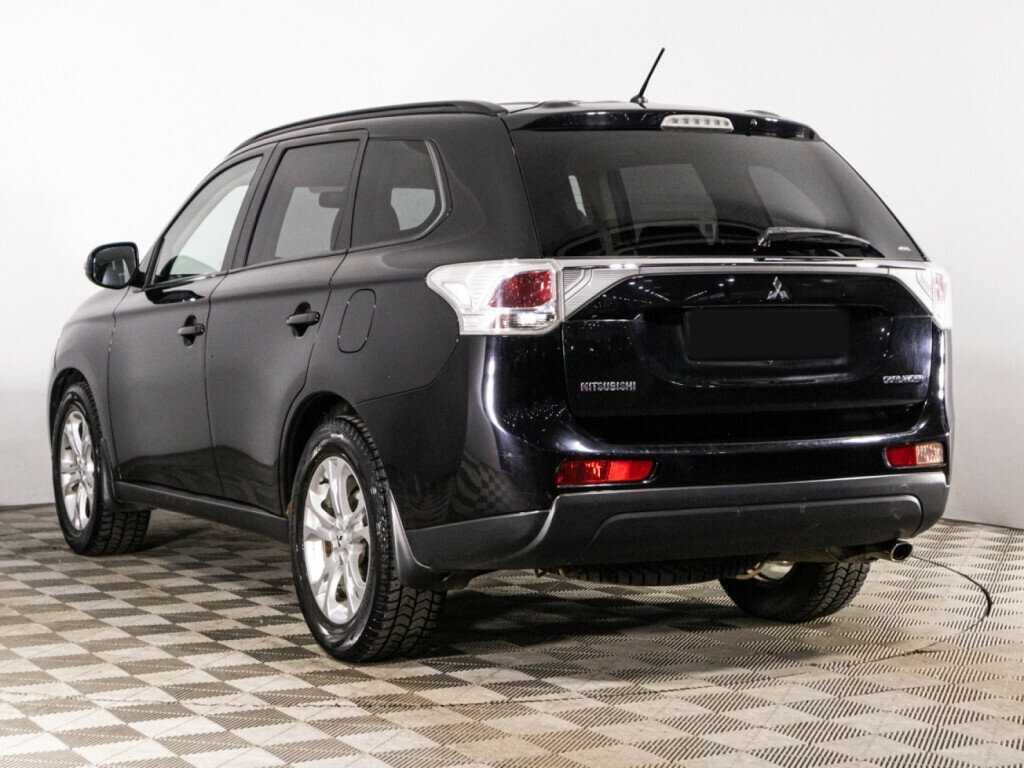 Mitsubishi Outlander с пробегом — 2012 год. Фото: #6