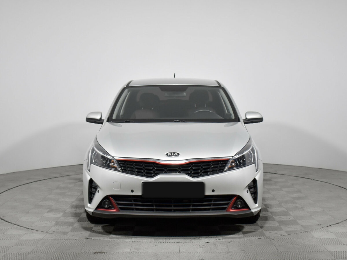 Kia Rio с пробегом — 2020 год. Фото: #1