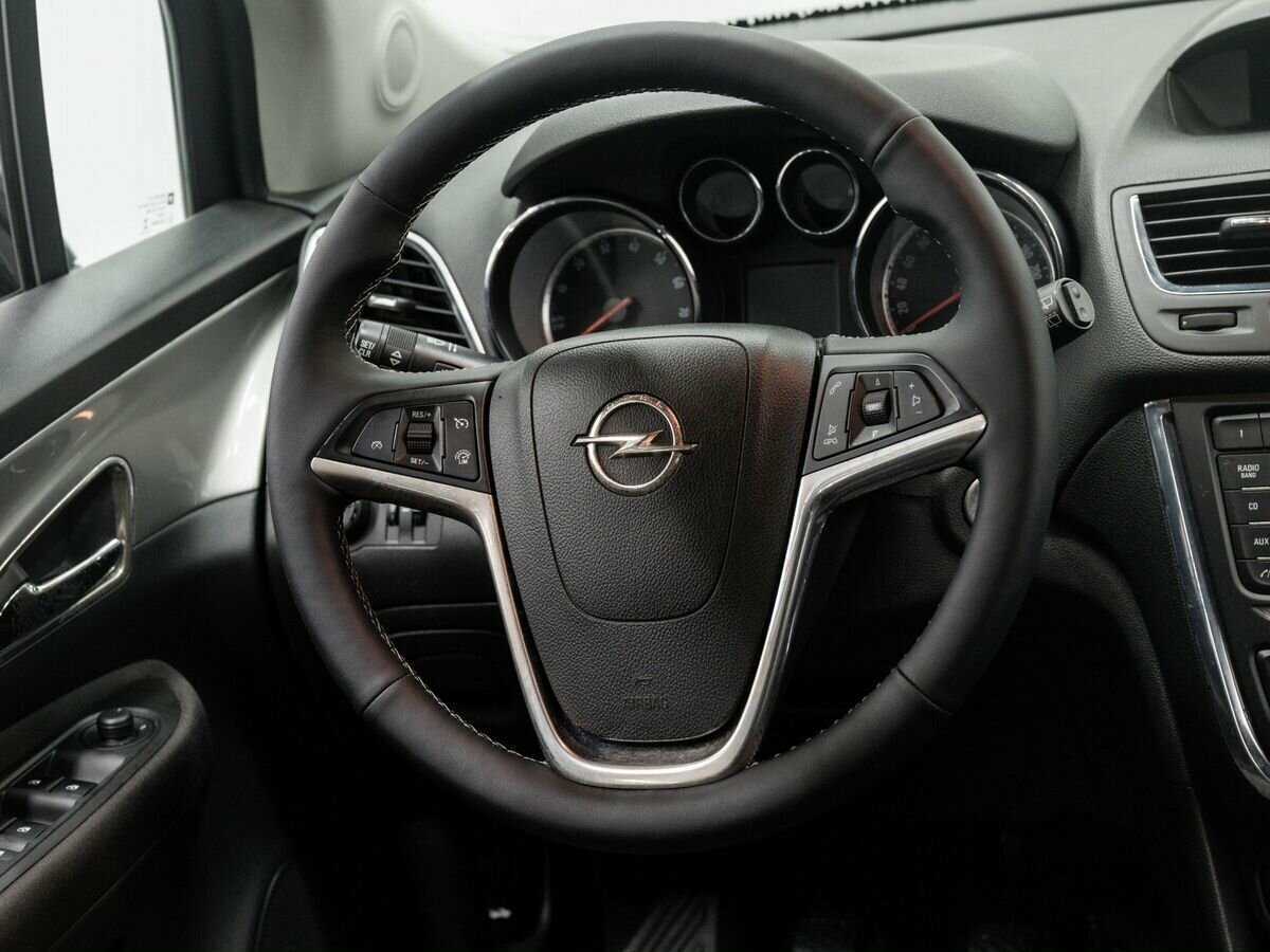 Opel Mokka с пробегом — 2012 год. Фото: #10