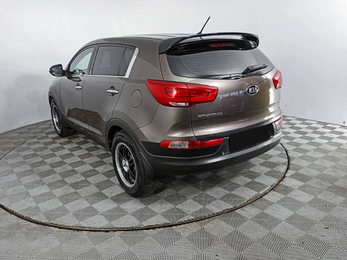 Kia Sportage с пробегом — 2015 год. Фото: #6