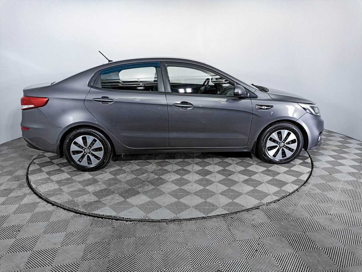 Kia Rio с пробегом — 2015 год. Фото: #3