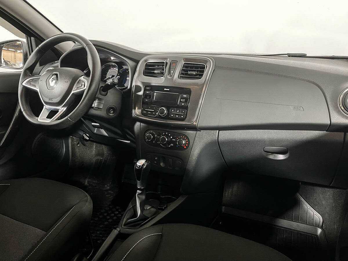 Renault Sandero с пробегом — 2019 год. Фото: #9