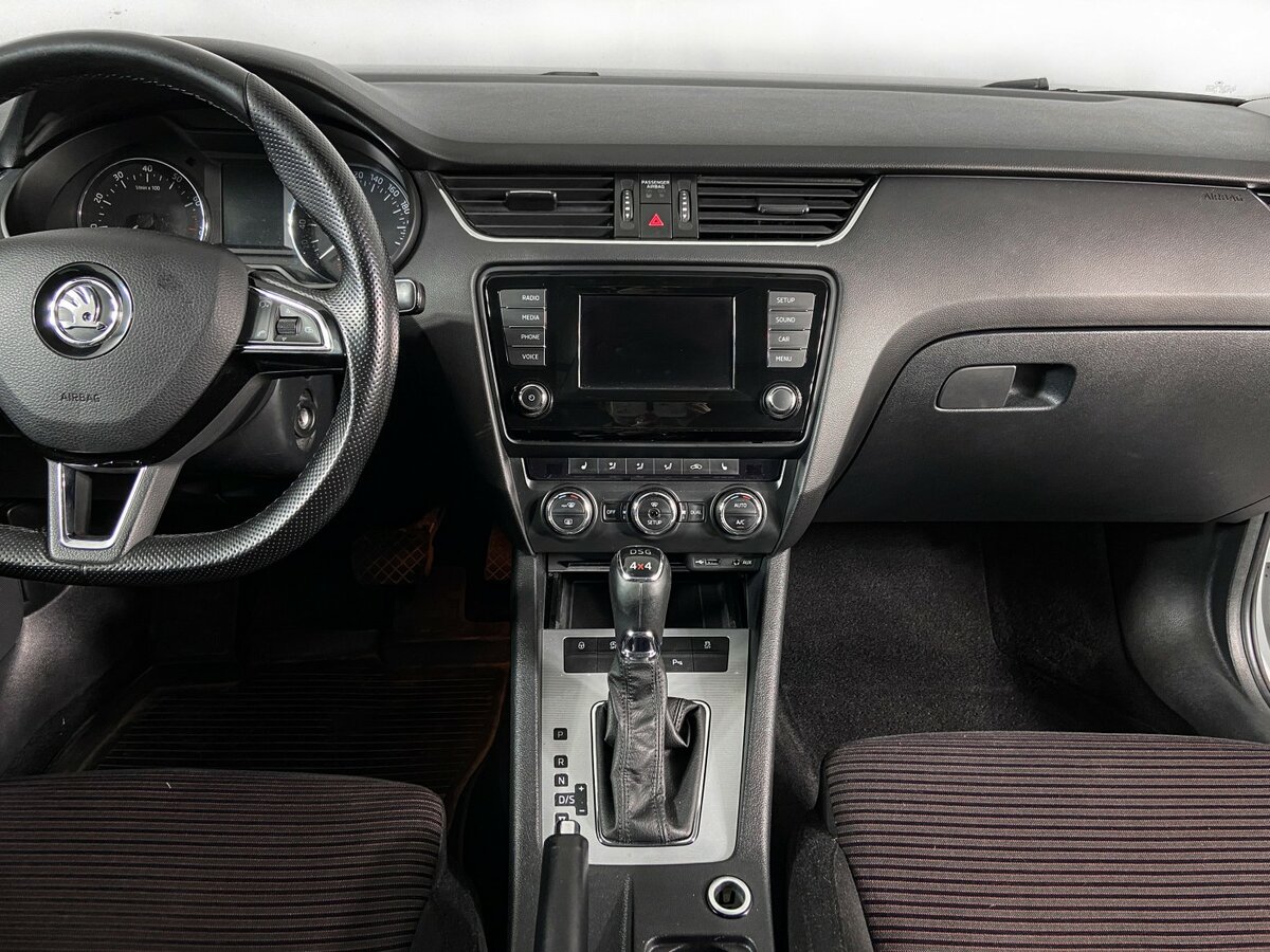 Skoda Octavia с пробегом — 2015 год. Фото: #9